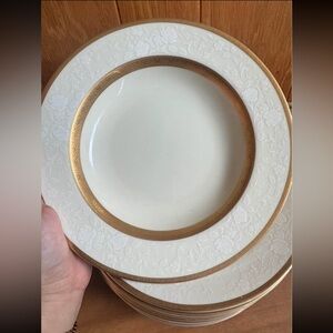 Mikasa L5531 Antique Lace 8.5” Gold Rimmed Soup Bowl